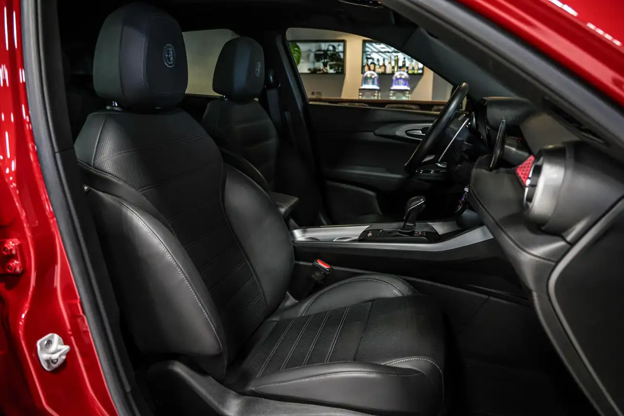 Alfa Romeo Tonale 1.3T PHEV Veloce Pano Leder ventilatie 19", миниатюра 19