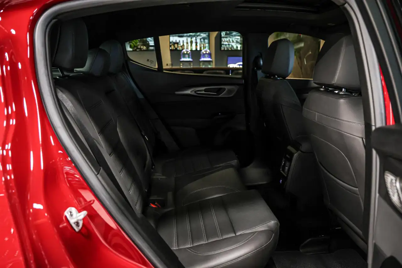 Alfa Romeo Tonale 1.3T PHEV Veloce Pano Leder ventilatie 19", миниатюра 21