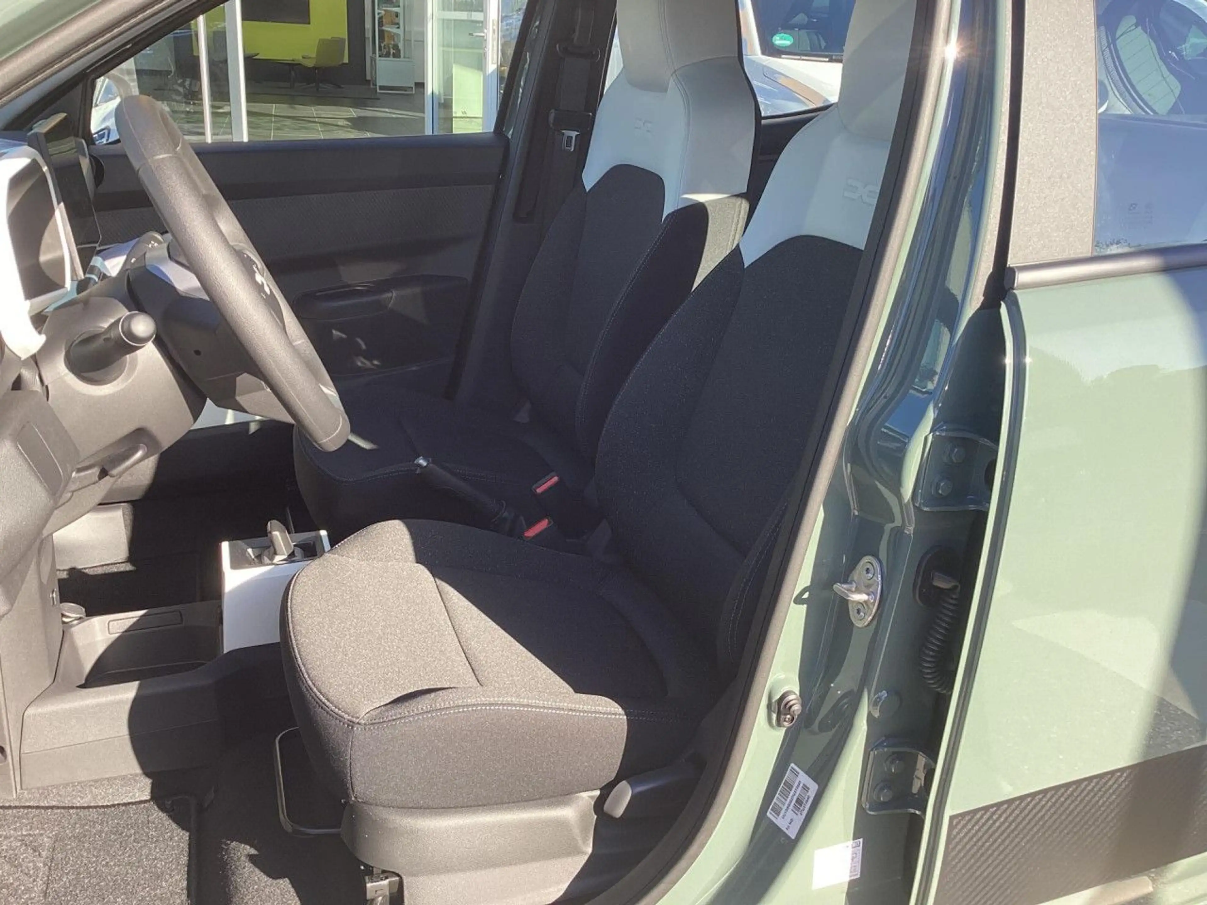 Dacia Spring Expression electric 70 Bluetooth Navi LED — photo 13