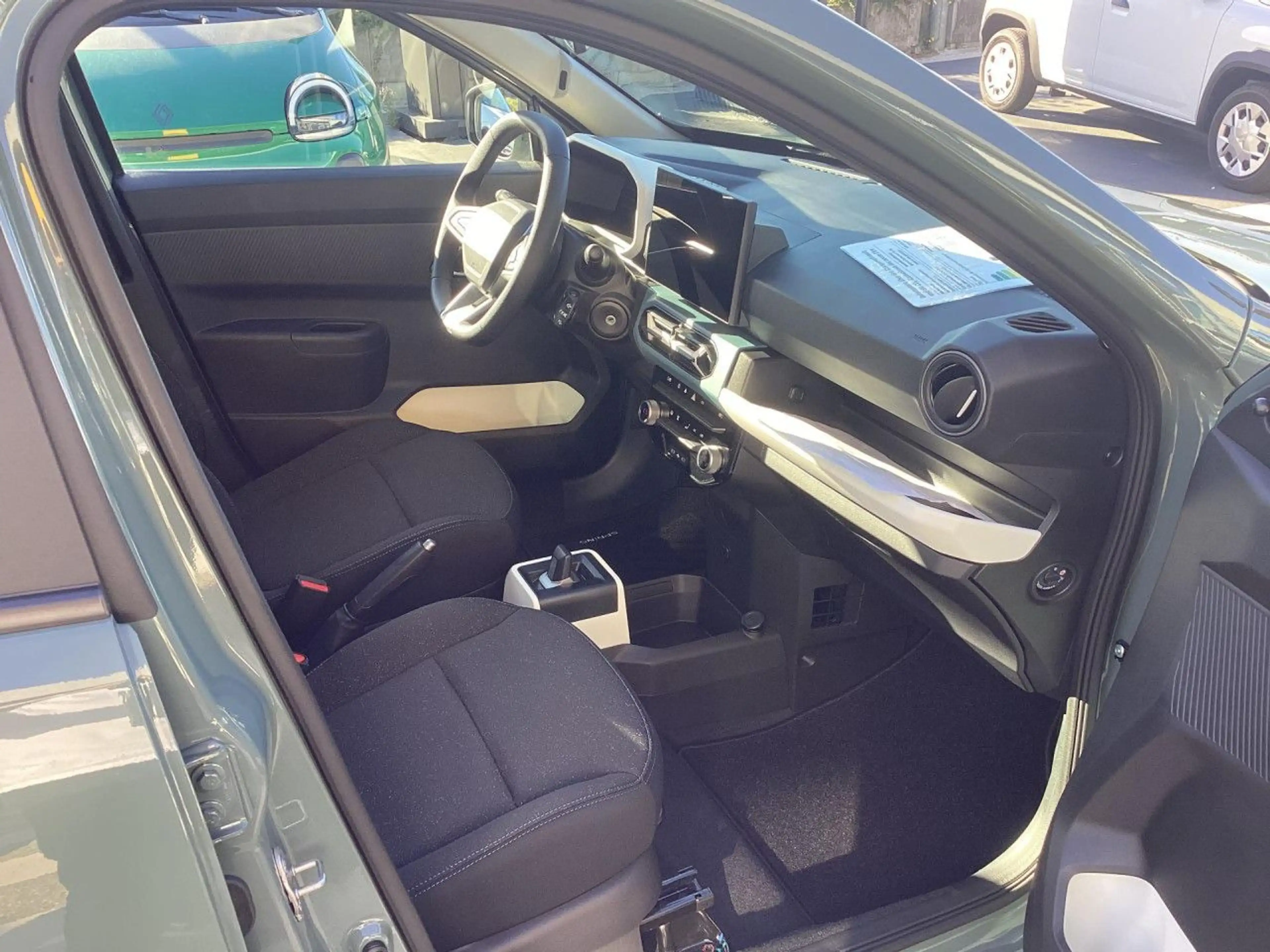 Dacia Spring Expression electric 70 Bluetooth Navi LED — photo 6