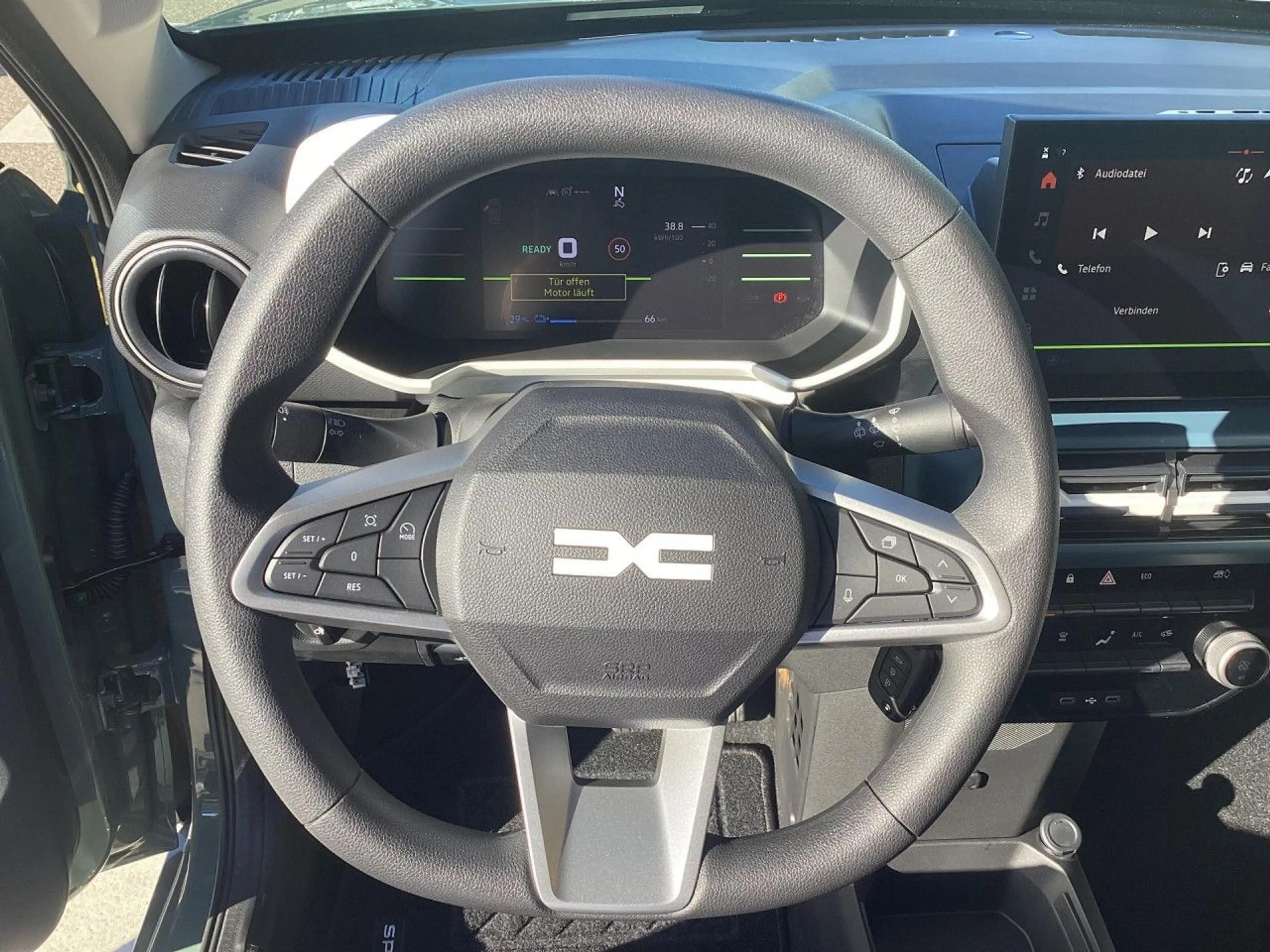 Dacia Spring Expression electric 70 Bluetooth Navi LED — photo 15