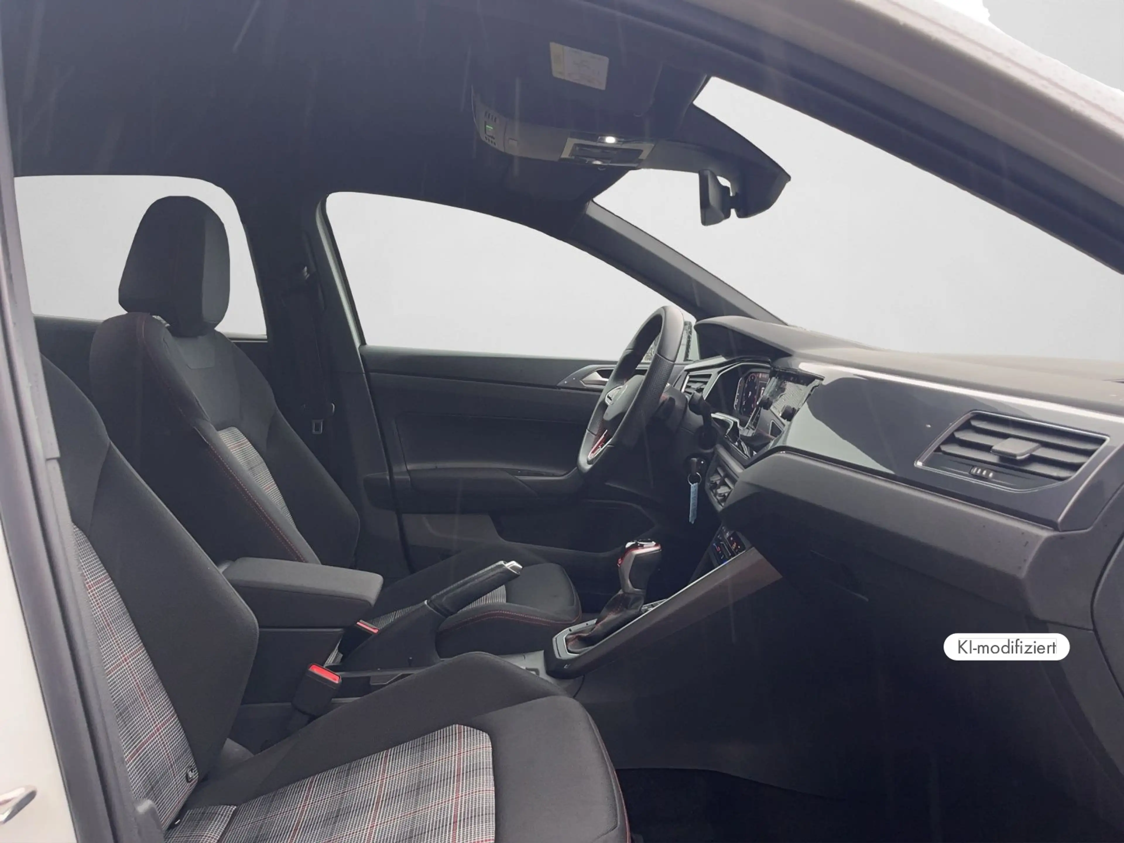 Volkswagen Polo GTI 2.0 TSI DSG NAVI RFK ACC MATRIX-LED SHZ — photo 5