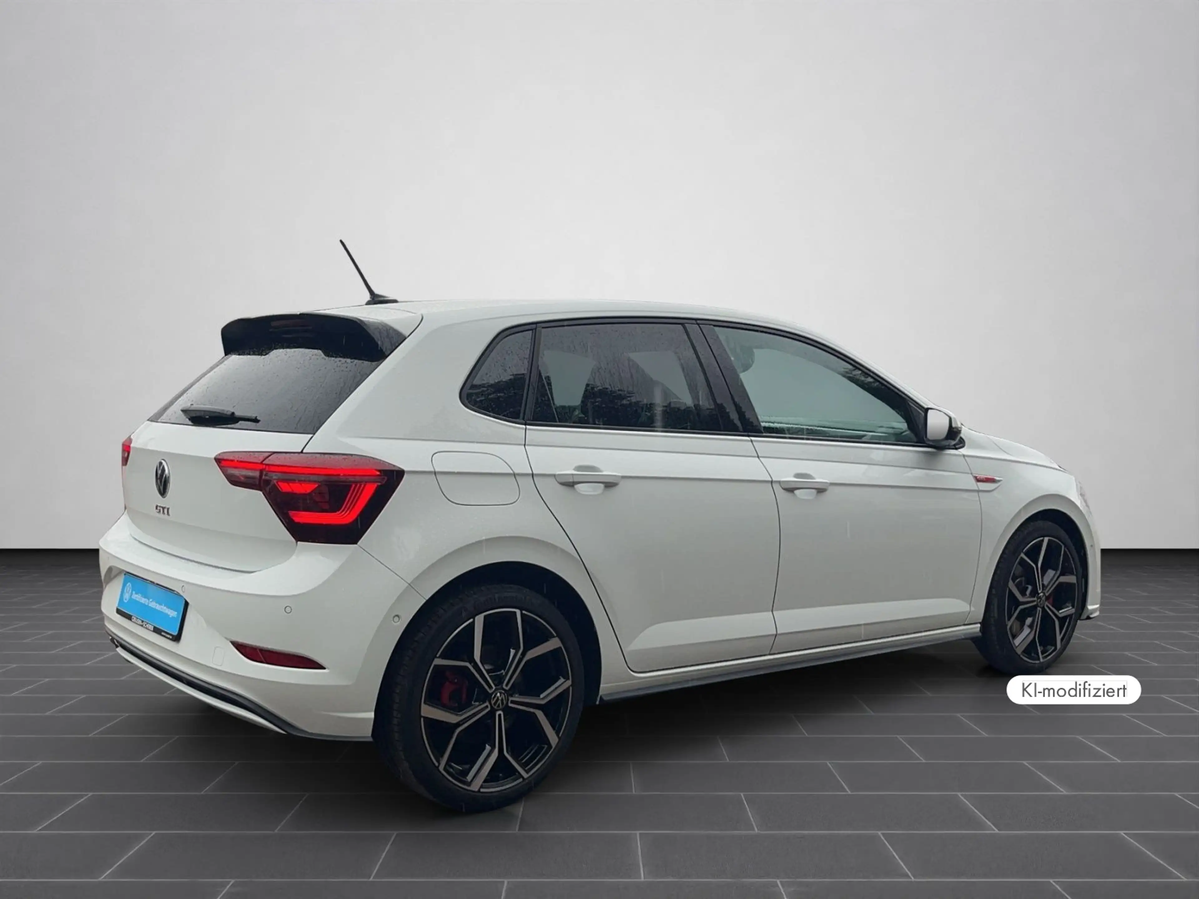 Volkswagen Polo GTI 2.0 TSI DSG NAVI RFK ACC MATRIX-LED SHZ — photo 3