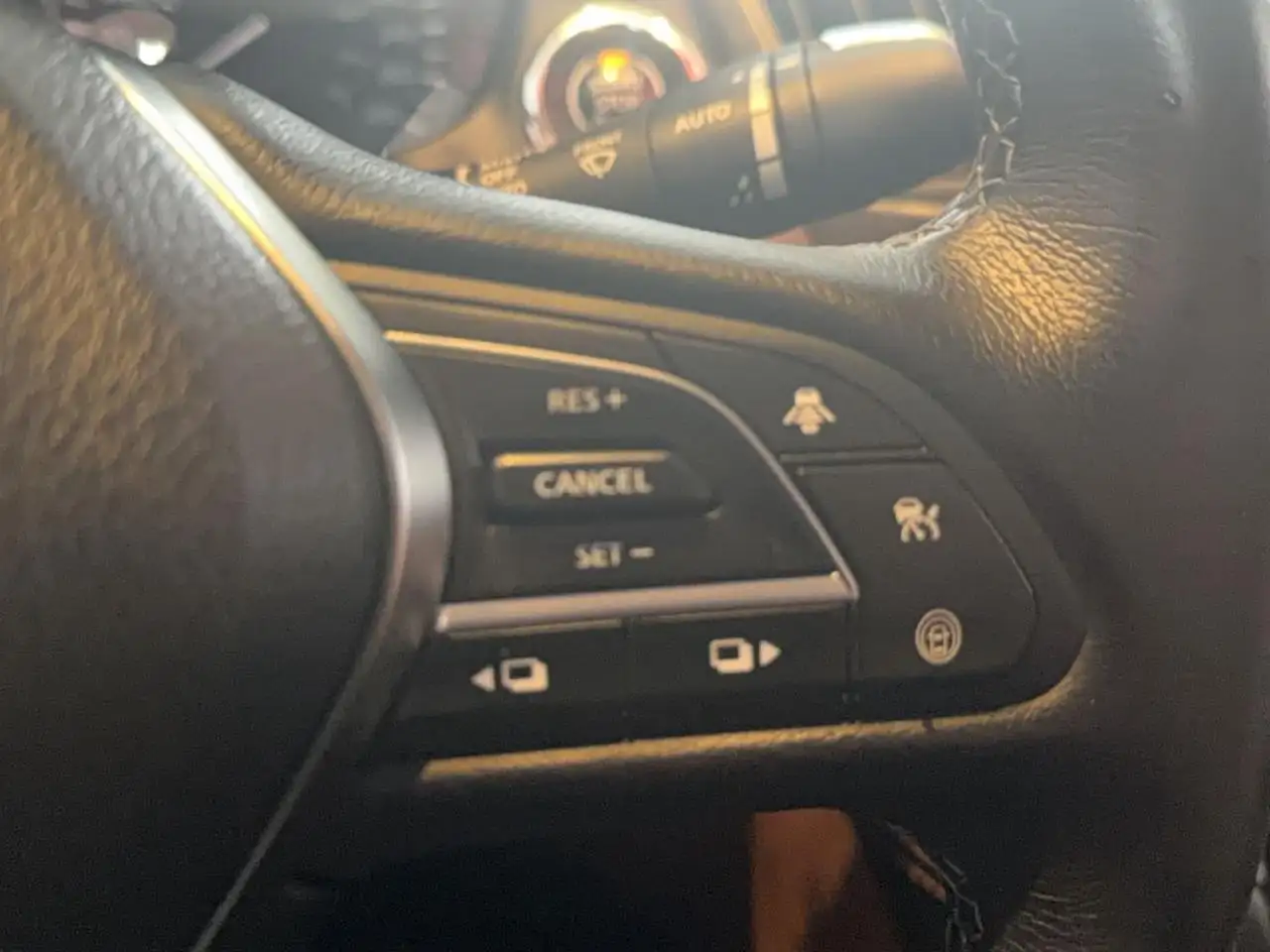 Infiniti Q50 снимка Infiniti Q50