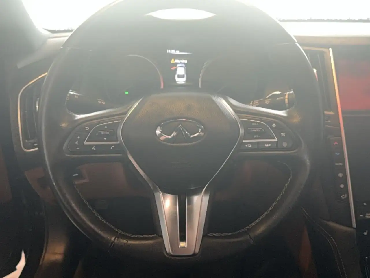 Infiniti Q50 снимка Infiniti Q50