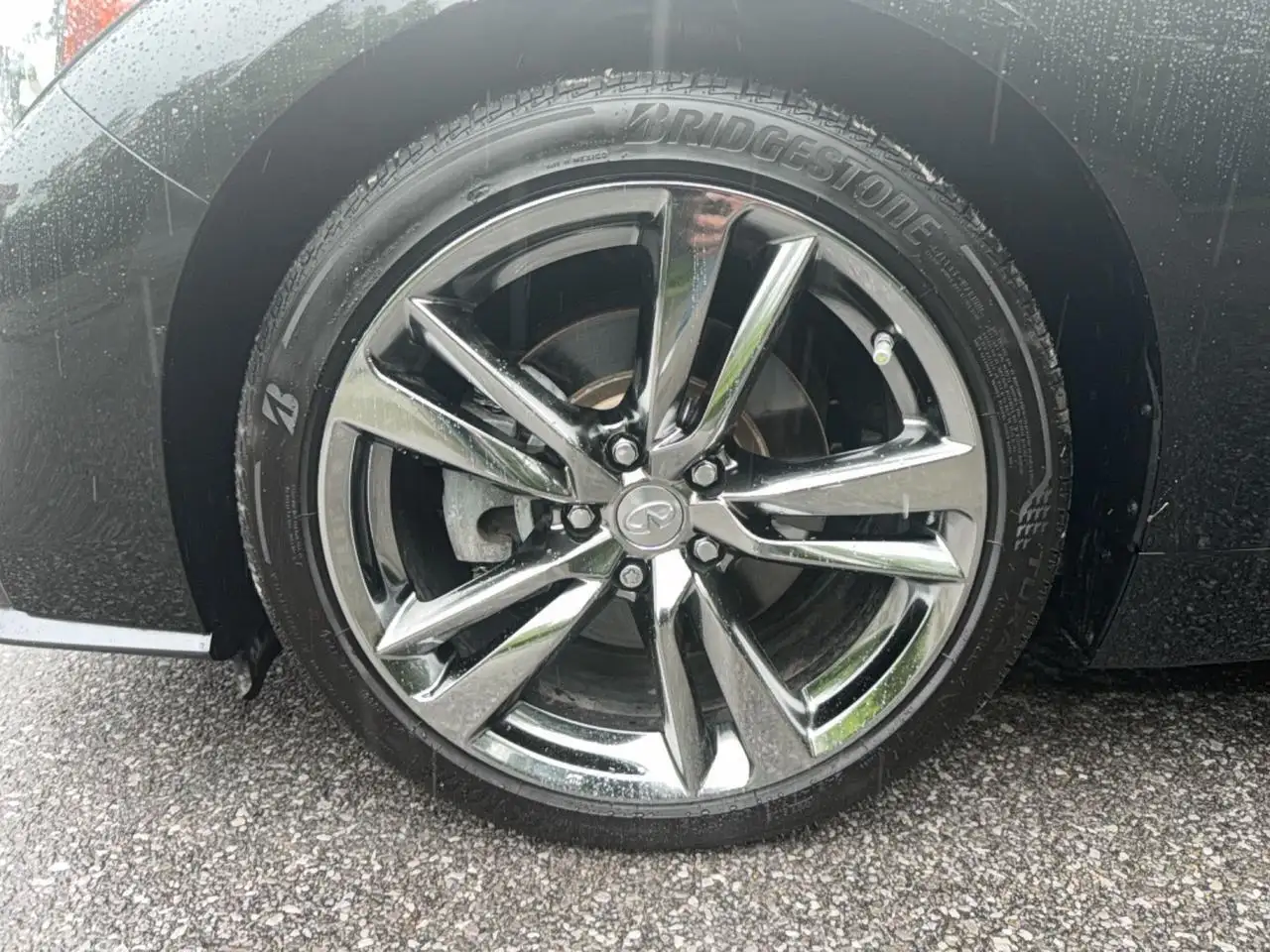 Infiniti Q50 снимка Infiniti Q50