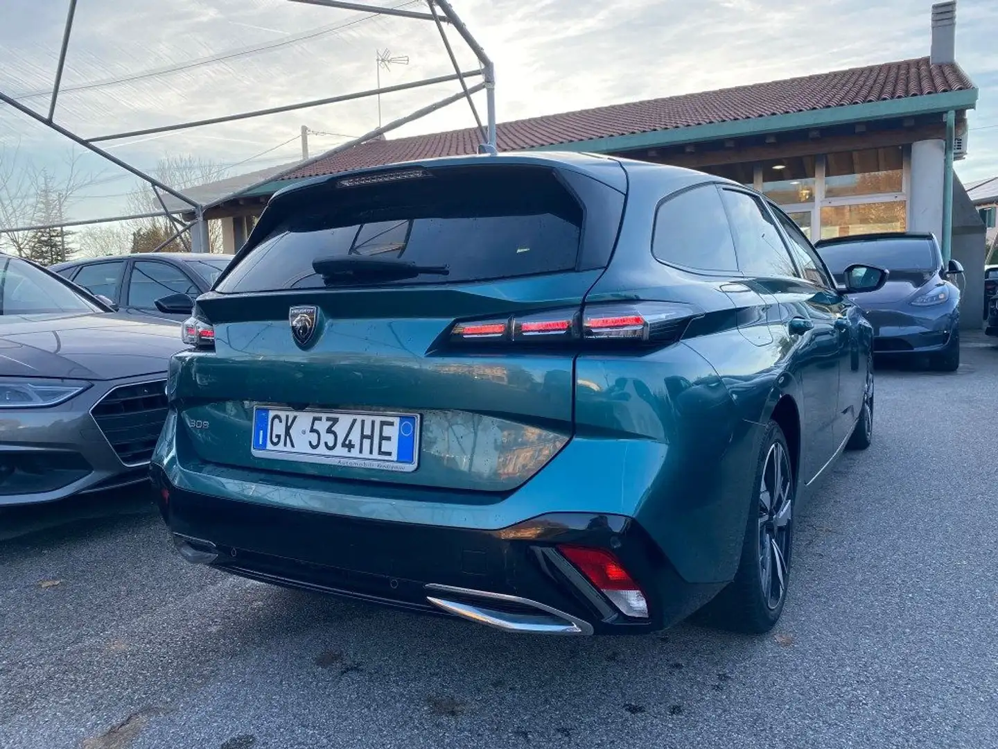 Peugeot 308 BlueHDi 130 S&S EAT8 SW Allure Pack Verde - 2