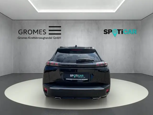 Peugeot 2008 view 4