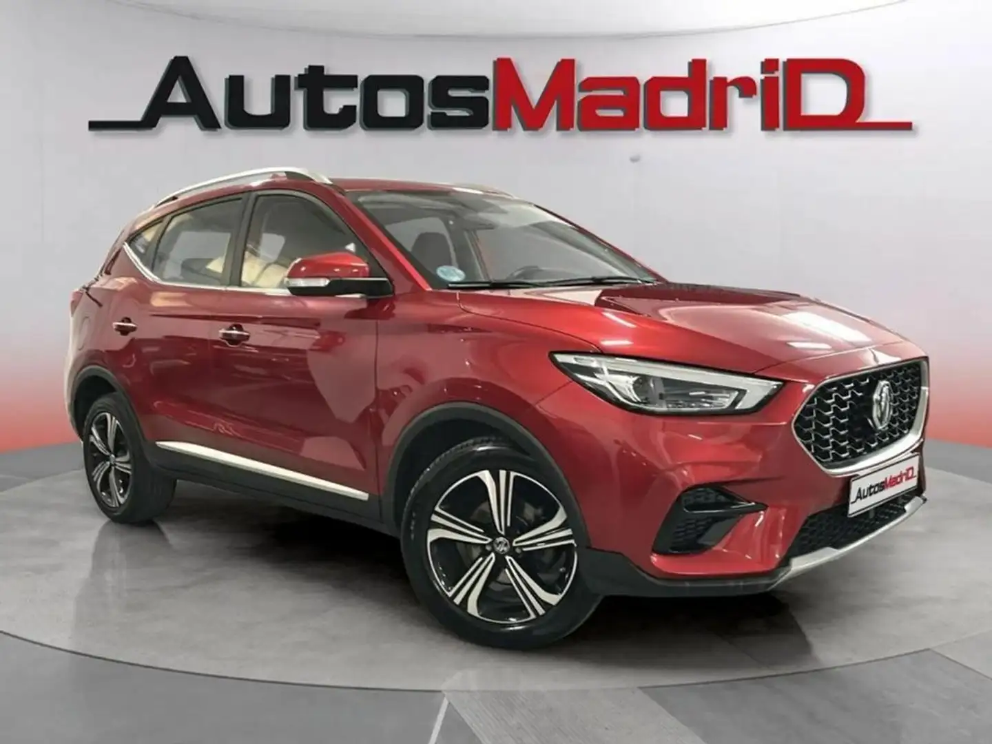 MG ZS 1.5 Comfort Rouge - 1