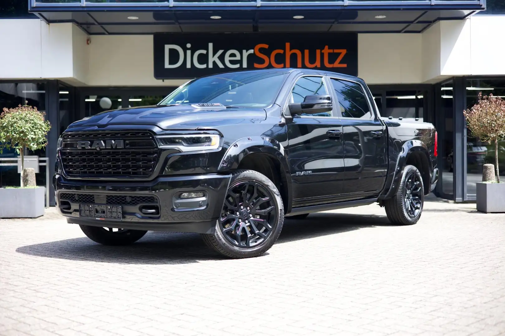 Dodge RAM 1500 Limited Night | Massage | Pano | LPG Zwart - 1