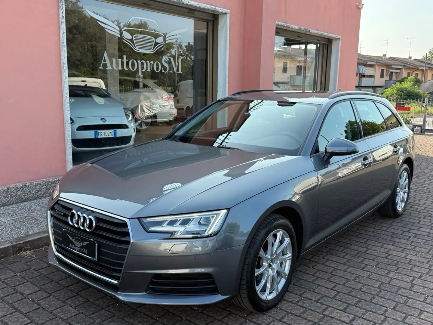 Audi A4 A4  Avant 40 2.0 tdi quattro 190cv s-tronic MATRIX Grigio - 2