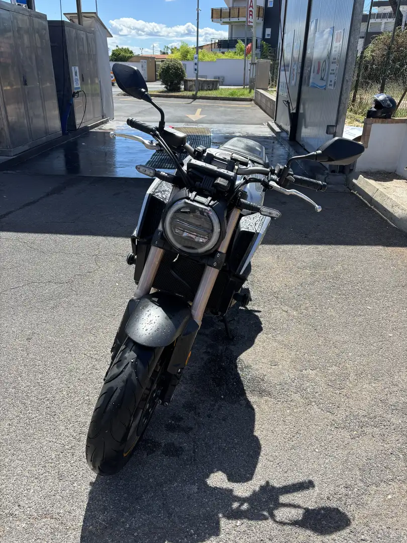 Honda CB 650 R - 1