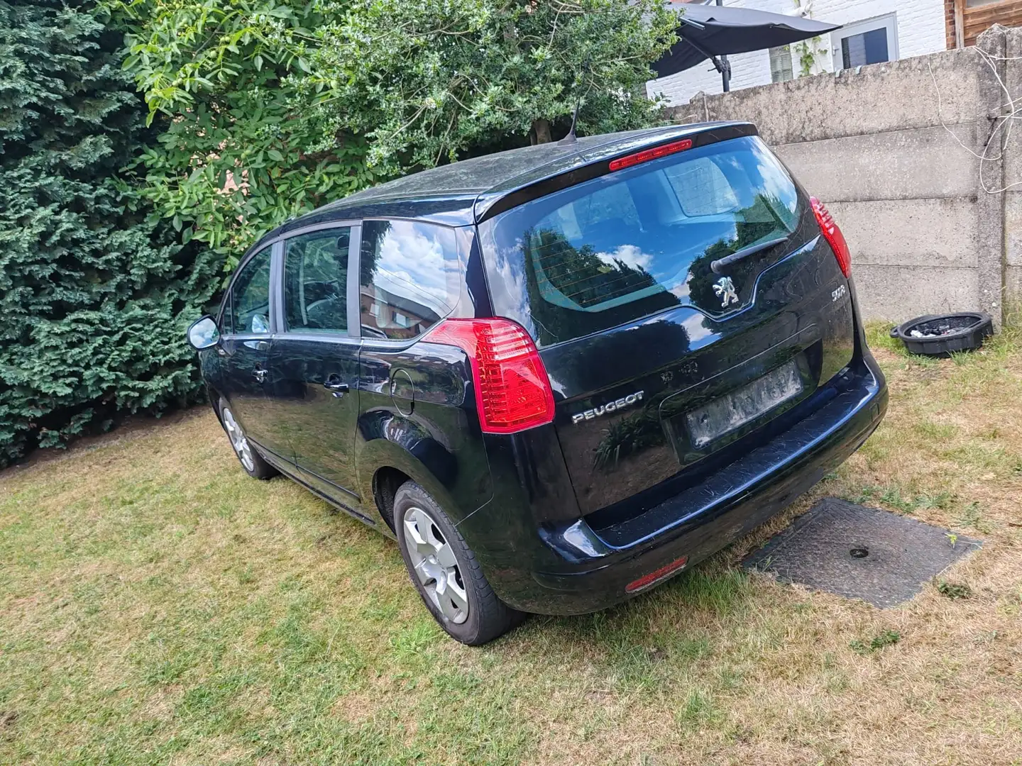 Peugeot 5008 5008 155 THP Automatik Platinum Zwart - 2