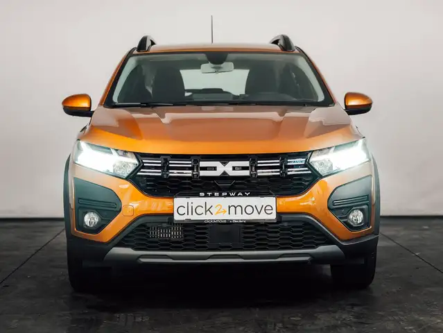 Dacia Sandero Stepway view 3