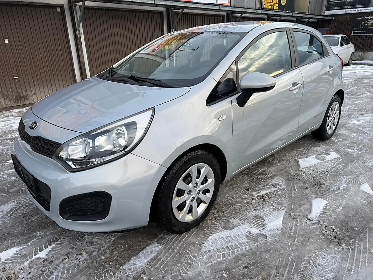 Kia Rio 1,2 CVVT Cool Silber - 1