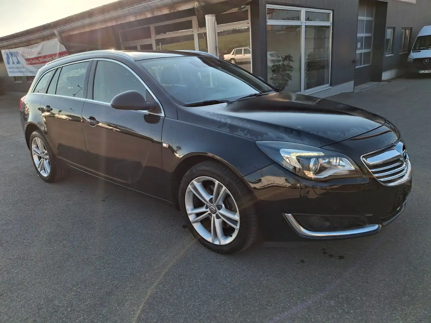 Opel Insignia Insignia ST 2,0 CDTI Allrad, Sport, Navi, AHK Schwarz - 1
