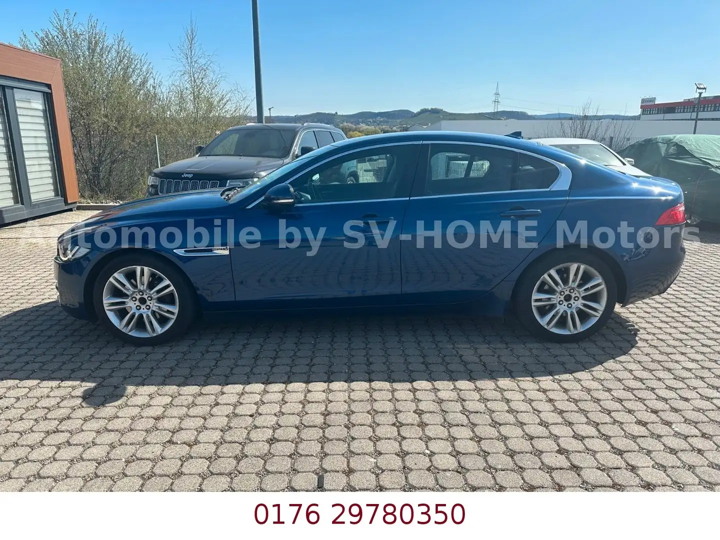 Jaguar XE 20d Prestige*Leder*Navi*Bi-Xenon*LED Blau - 2