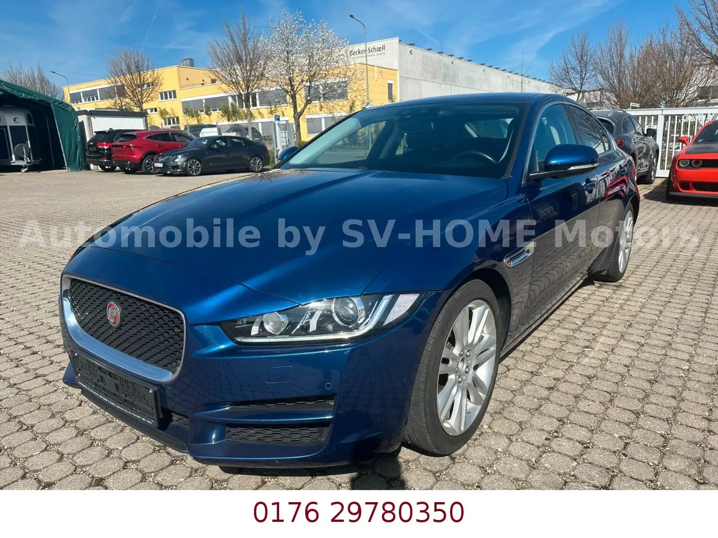 Jaguar XE 20d Prestige*Leder*Navi*Bi-Xenon*LED Blau - 1