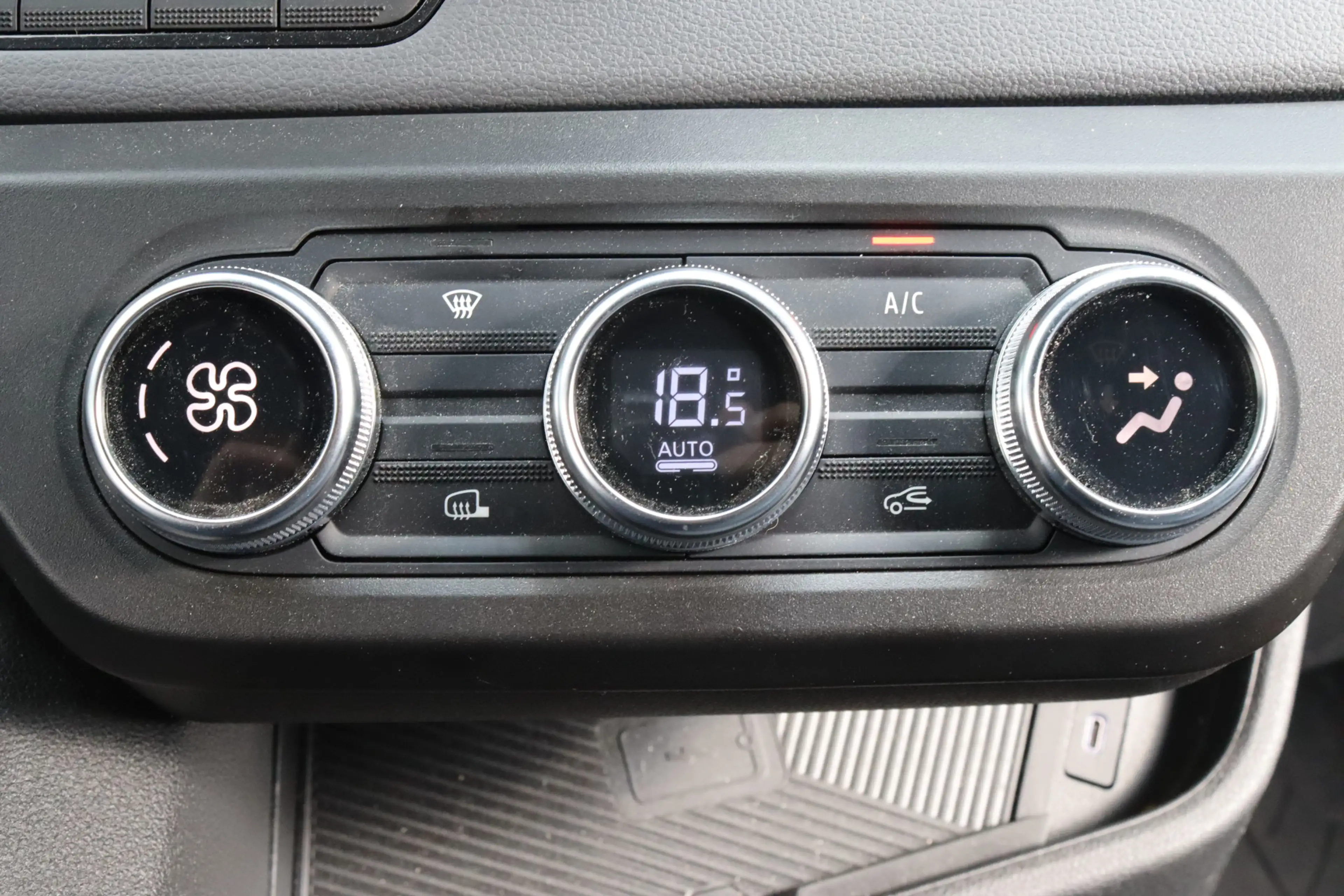 Nissan Interstar Interstar-e L2H2 Limited 87 kWh Apple Carplay/Andr — photo 8