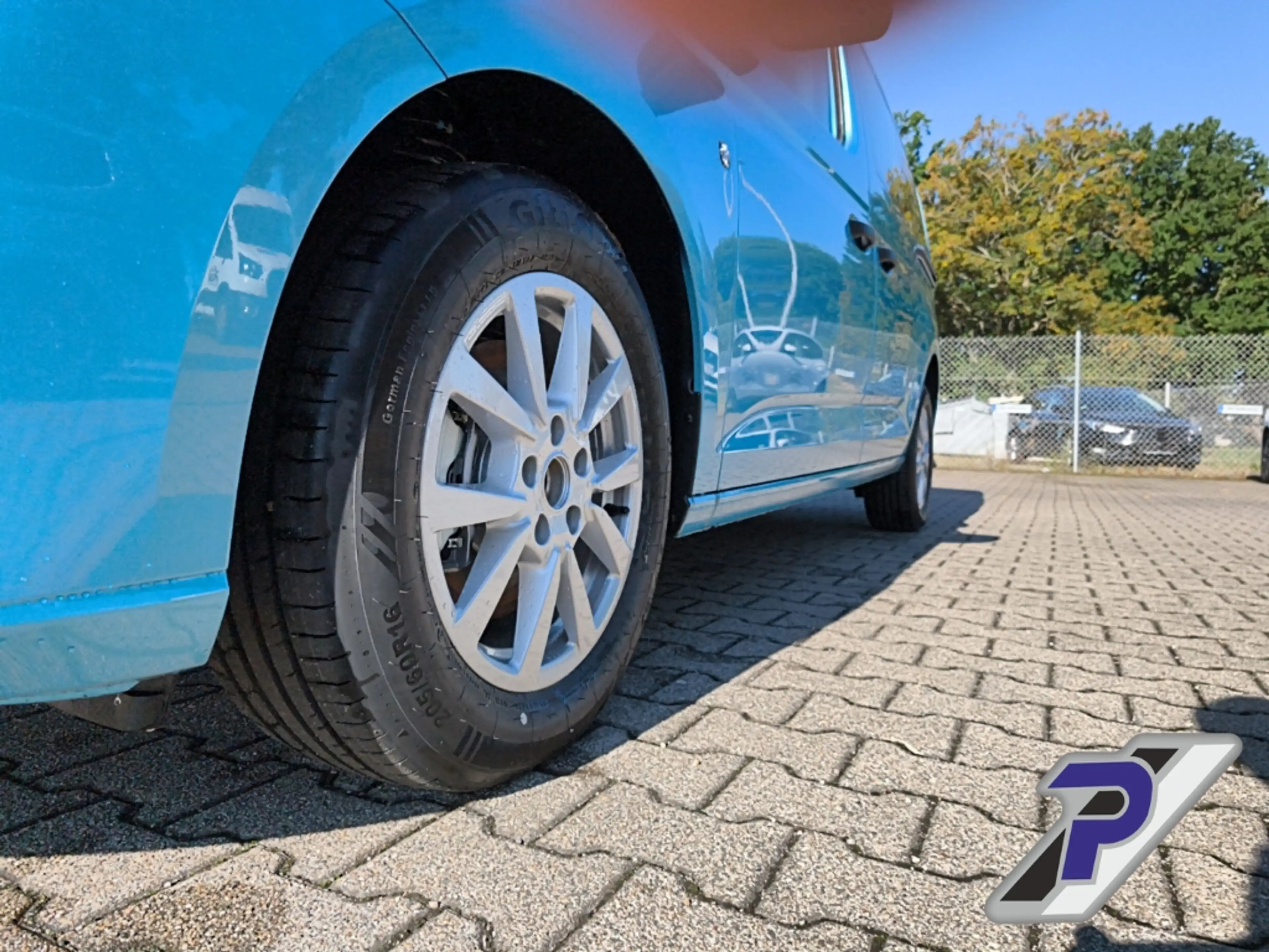Ford Tourneo Connect Trend Digitales Cockpit Apple CarPlay Android Auto — photo 9