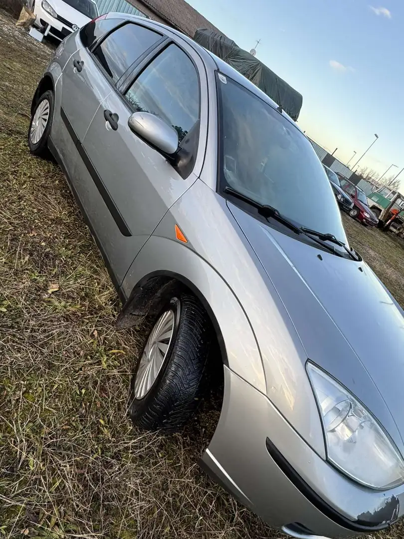 Ford Focus Ambiente - 1