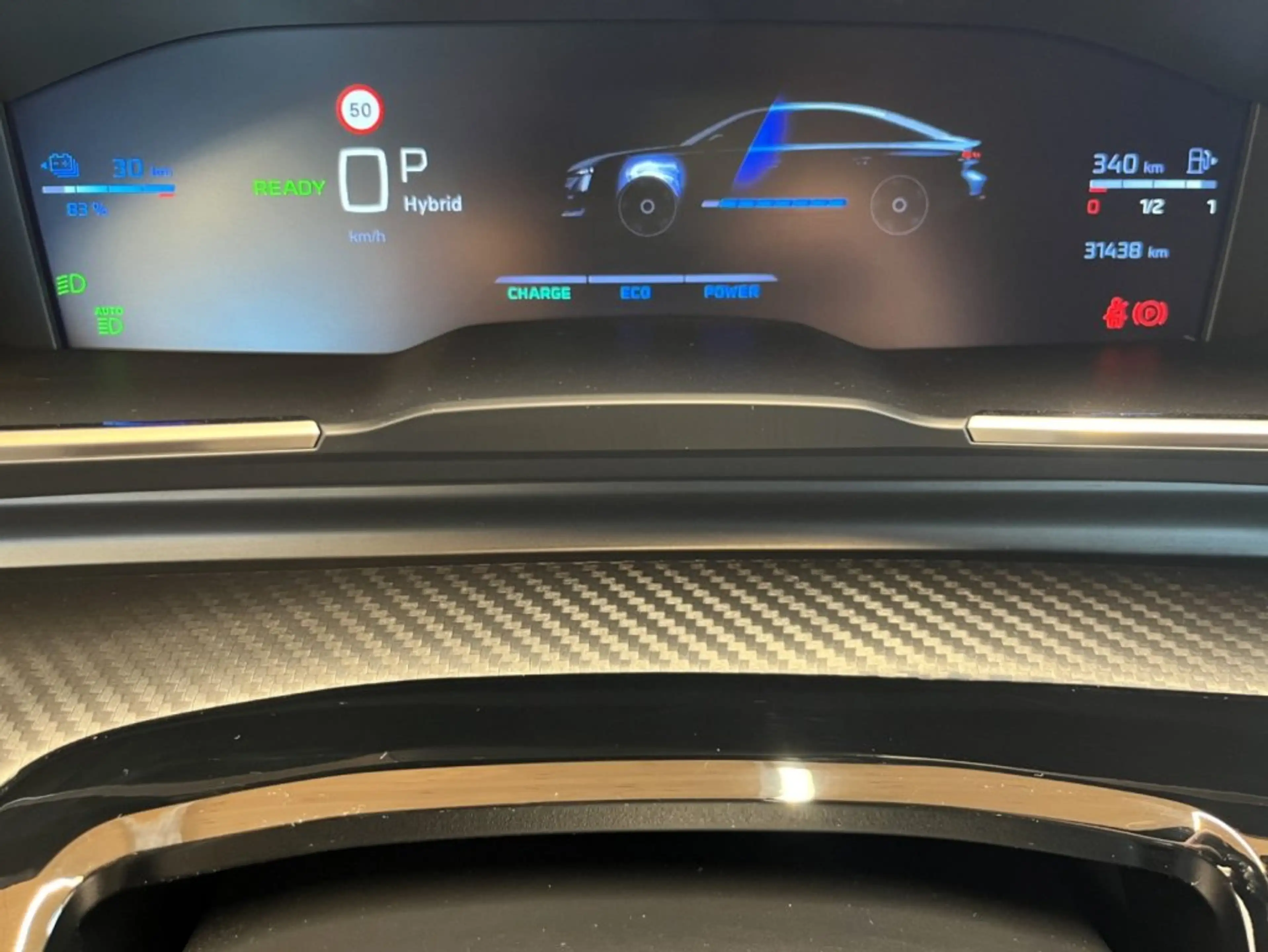 Peugeot 508 Allure PHEV 225 e-EAT8 — photo 11