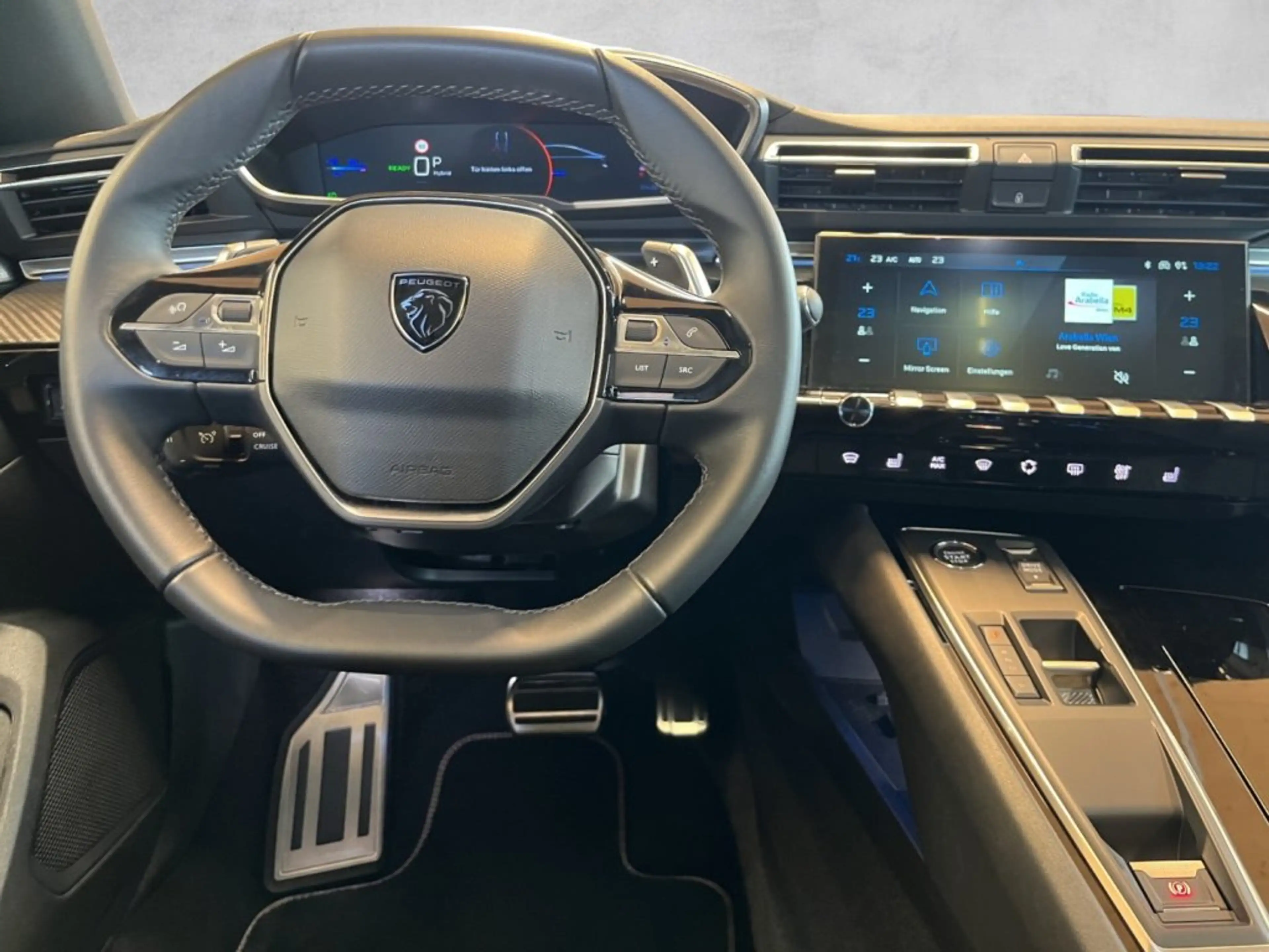 Peugeot 508 Allure PHEV 225 e-EAT8 — photo 14