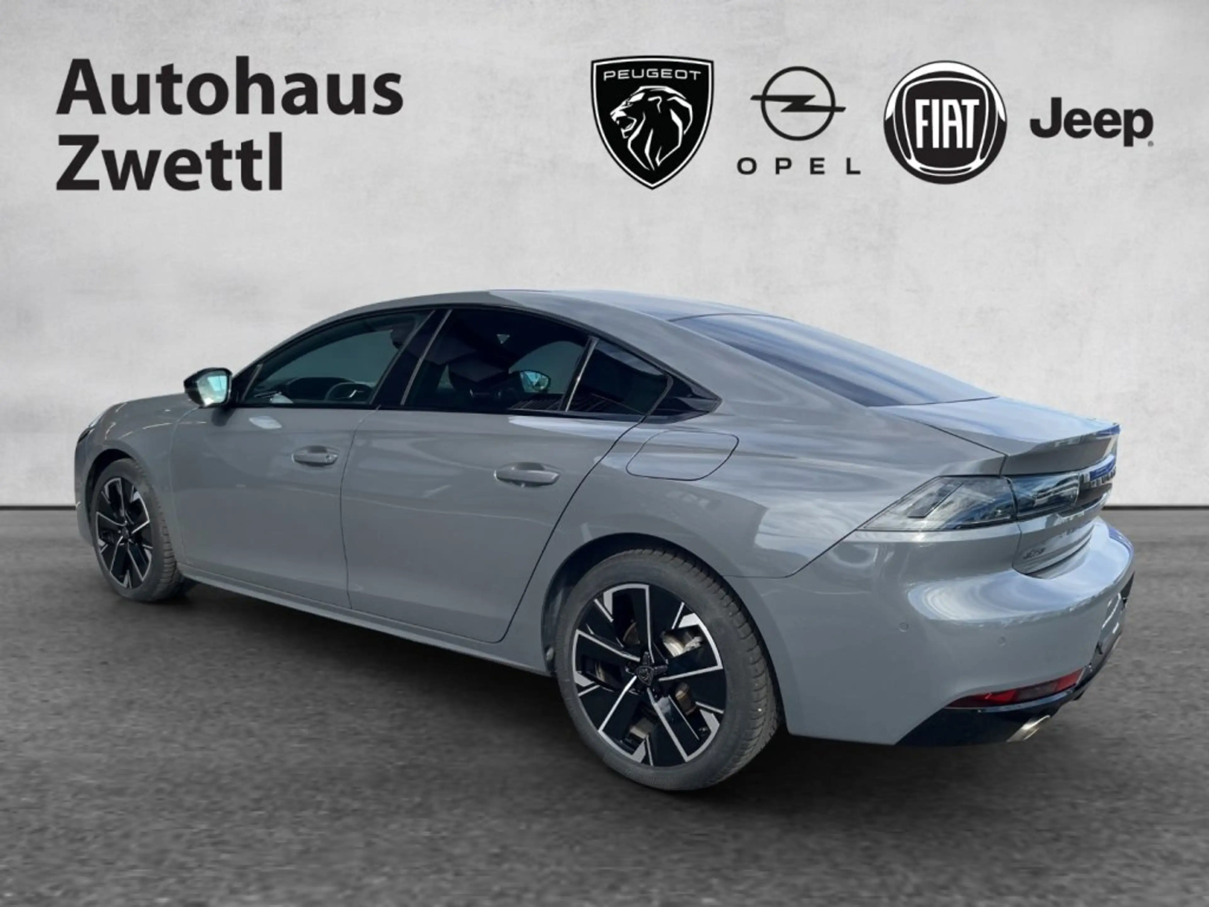 Peugeot 508 Allure PHEV 225 e-EAT8 — photo 4