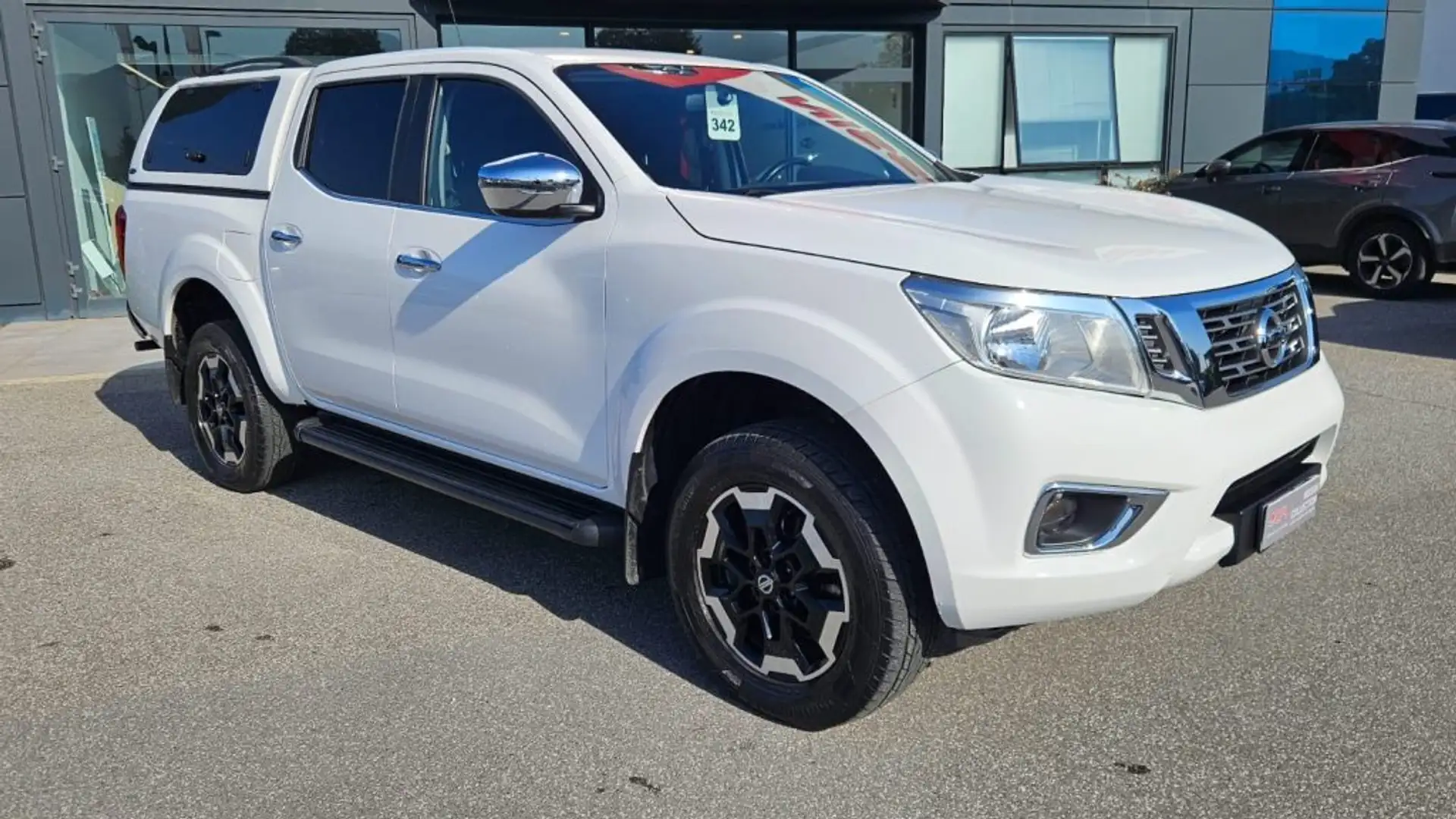 Nissan Navara 2.3 dCi 4WD Double Cab N-Connecta Bianco - 2