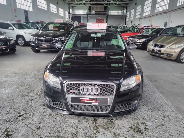 Audi RS4 4.2 V8 FSI quattro