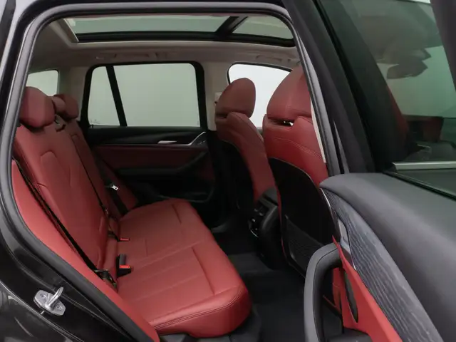 BMW X3 view 26