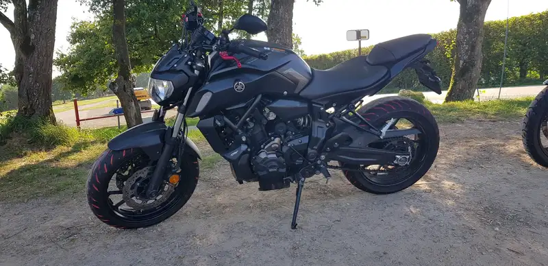 Yamaha MT-07 - foto 2