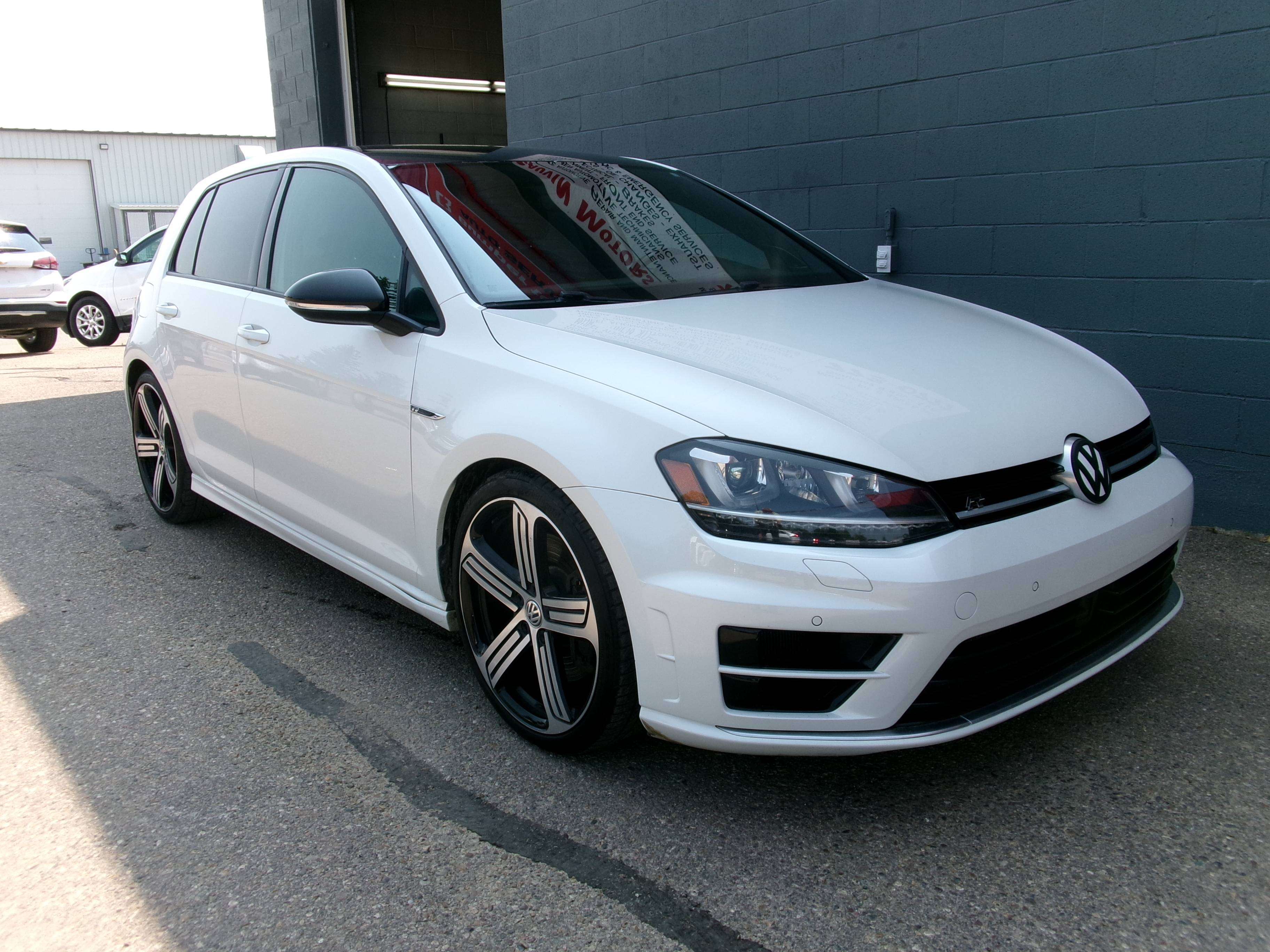 2017 Volkswagen Golf R