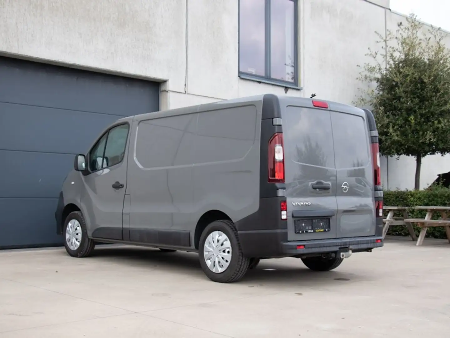 Opel Vivaro VAN L1|1.6 MT6 95PK|TREKHAAK|BT|HOUTEN VLOER Gris - 2