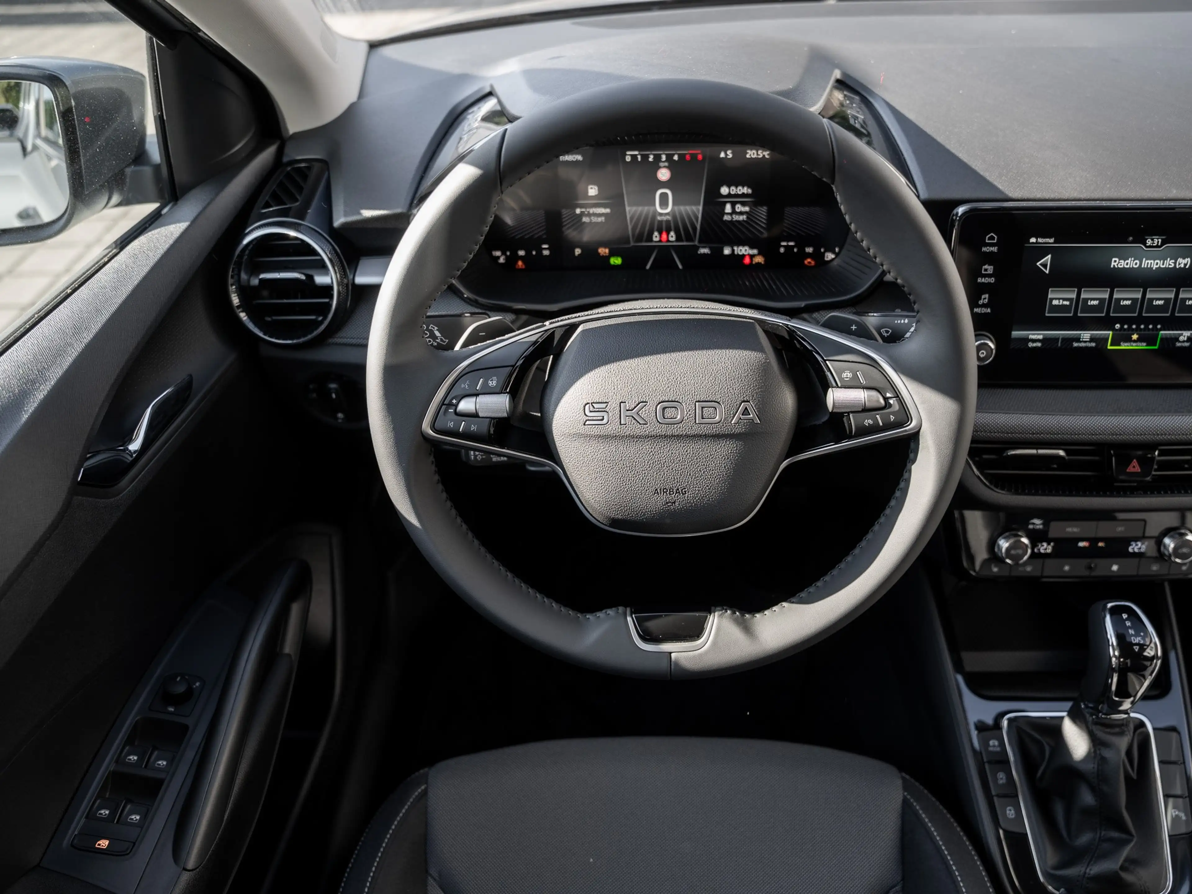 Skoda Fabia Selection 1.5 TSI DSG AHK Kam. Navi ACC — photo 10