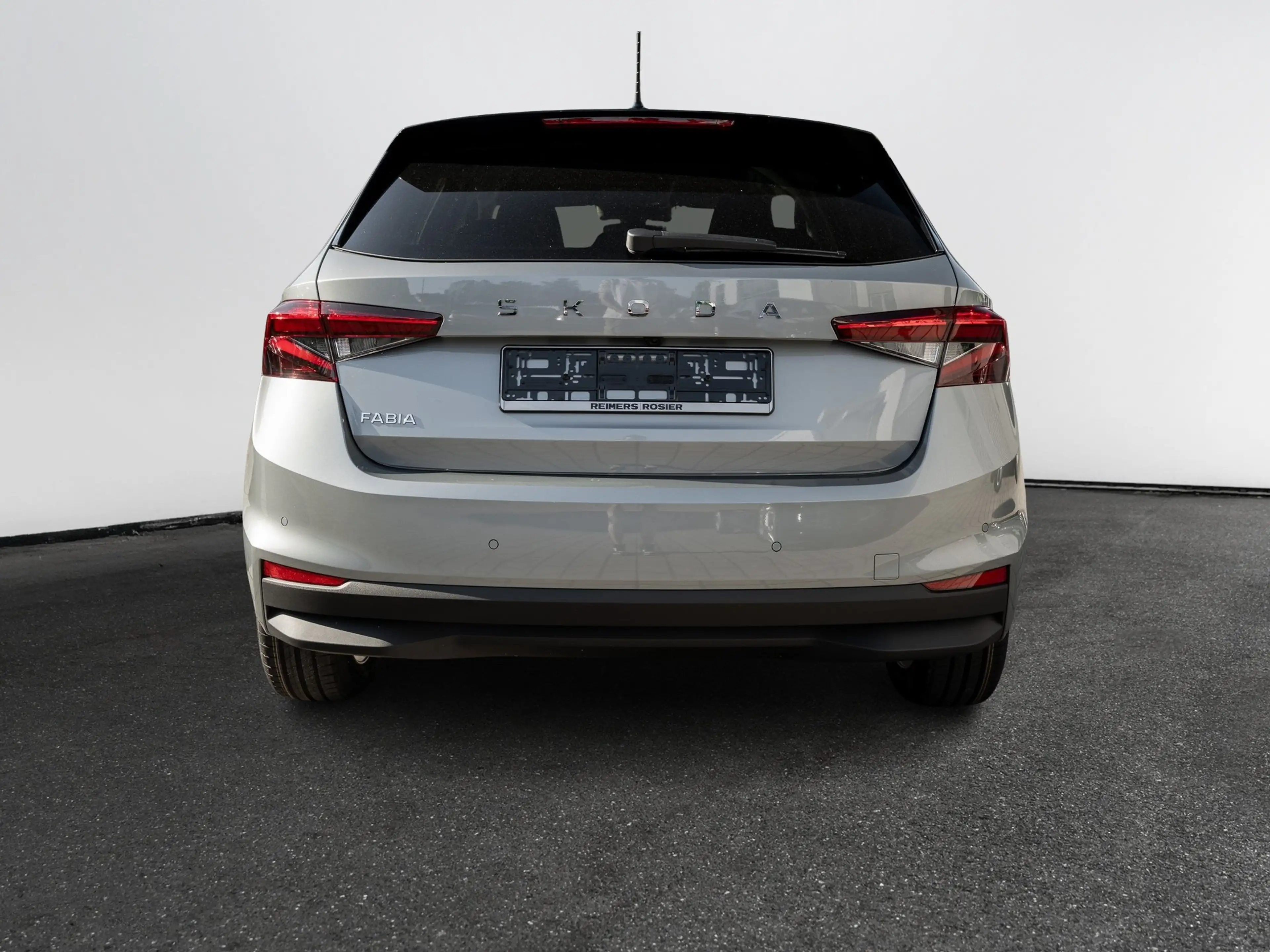 Skoda Fabia Selection 1.5 TSI DSG AHK Kam. Navi ACC — photo 5