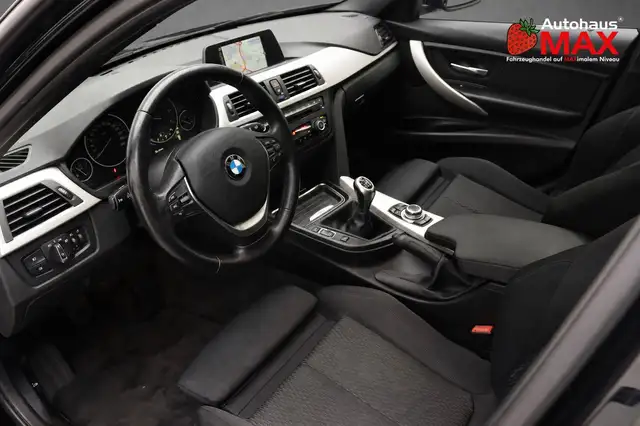 BMW 3 Series view 11