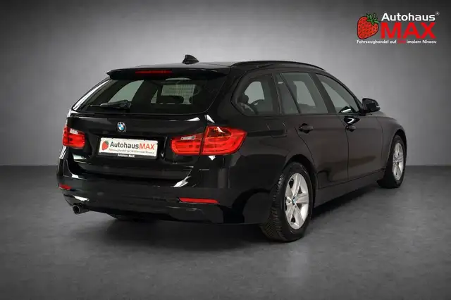 BMW 3 Series view 6