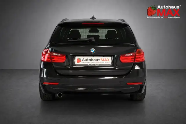 BMW 3 Series view 5