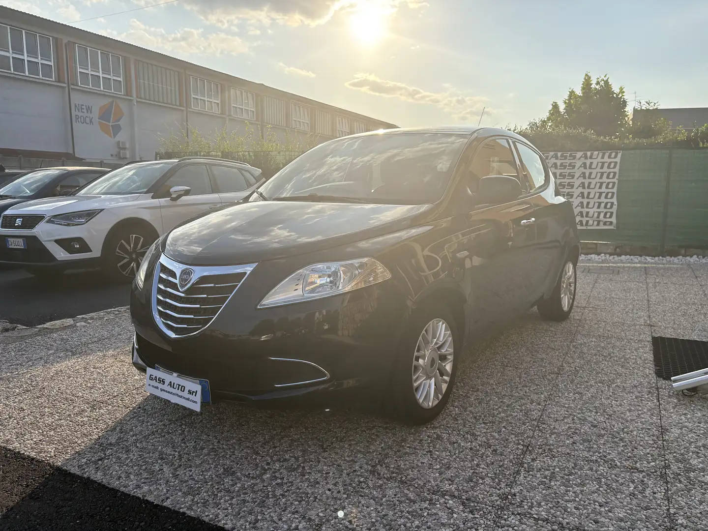 Lancia Ypsilon 1.2 8v Gold s&s 69cv E6 Blau - 1