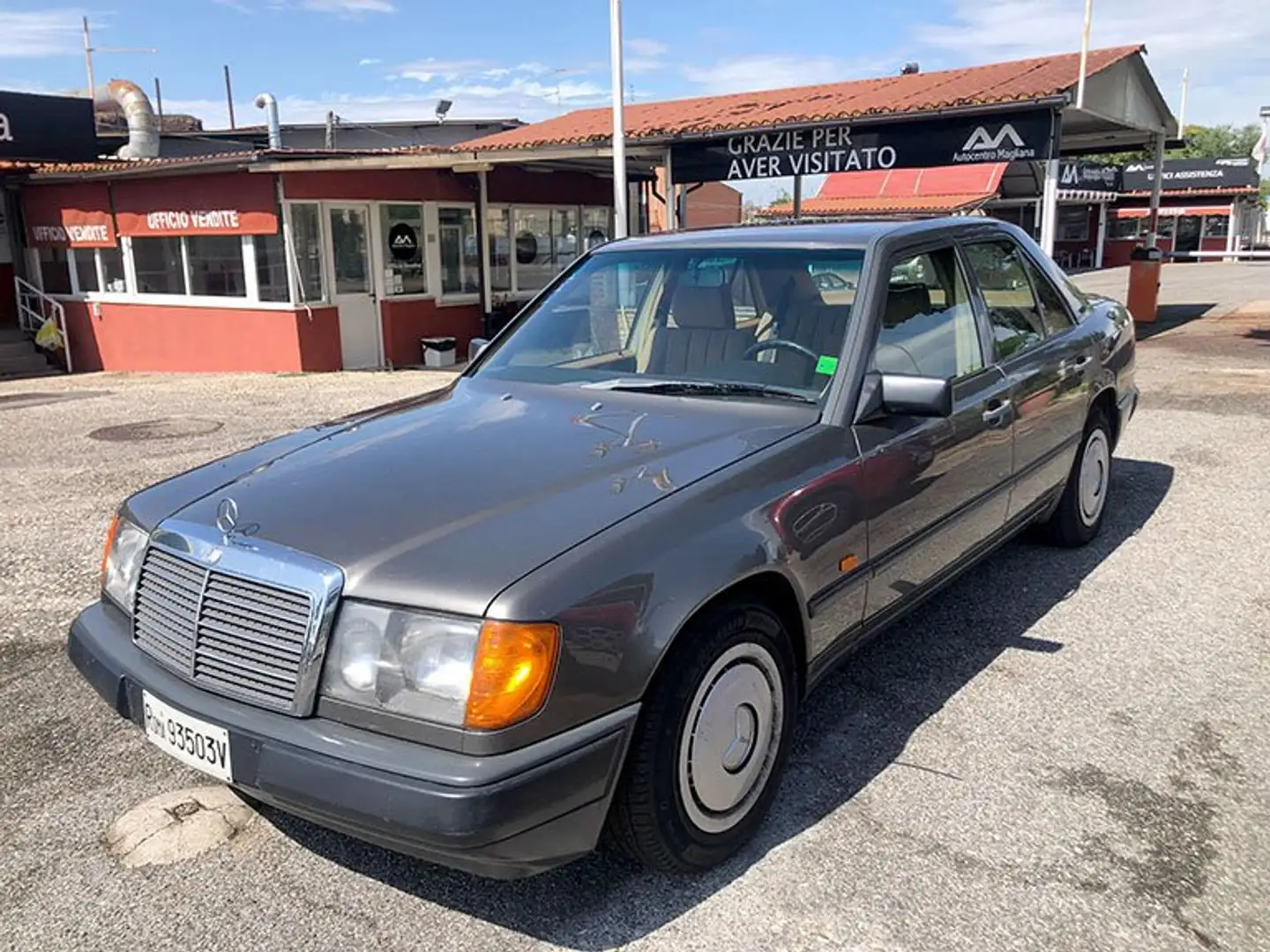 Mercedes-Benz E 200 200 E GPL Grigio - 2