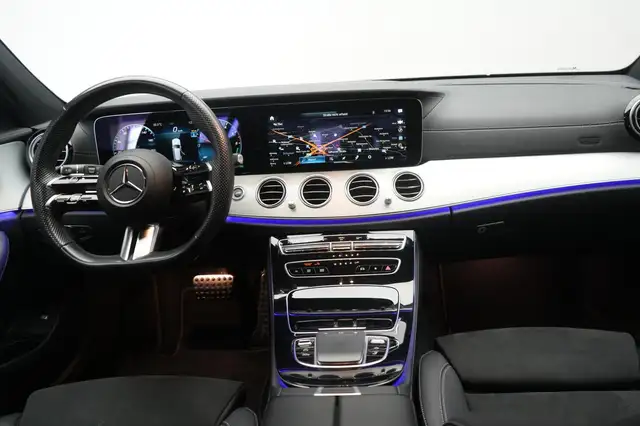 Mercedes-Benz 300 view 14