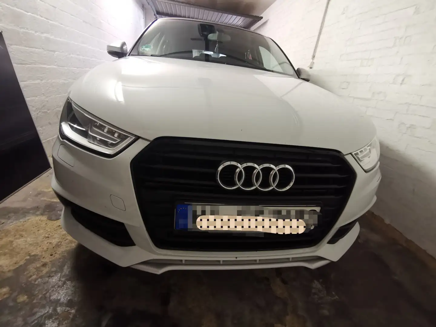 Audi A1 A1 1.0 TFSI ultra Sportback Weiß - 1
