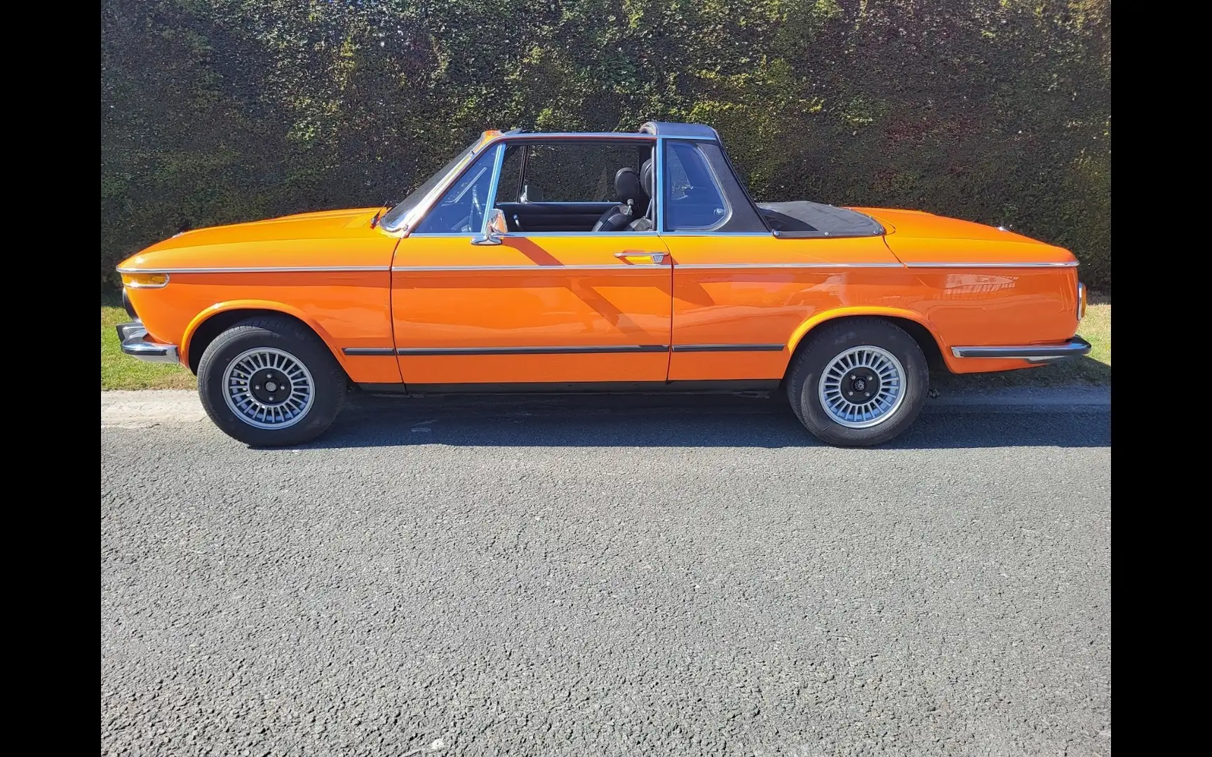 BMW 2002 baur cabrio targa - 1