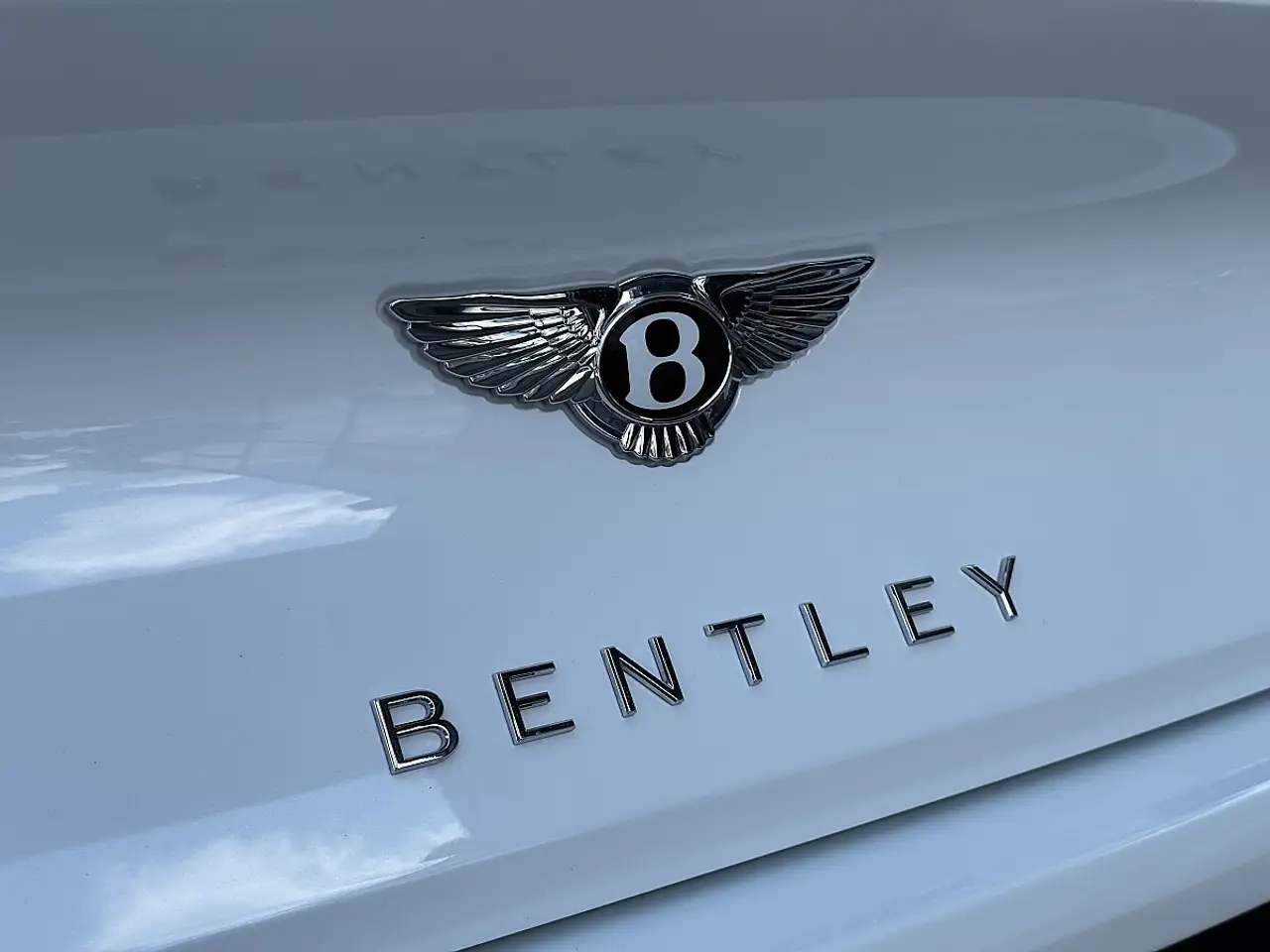 Bentley Continental GT 2024 — фото 15