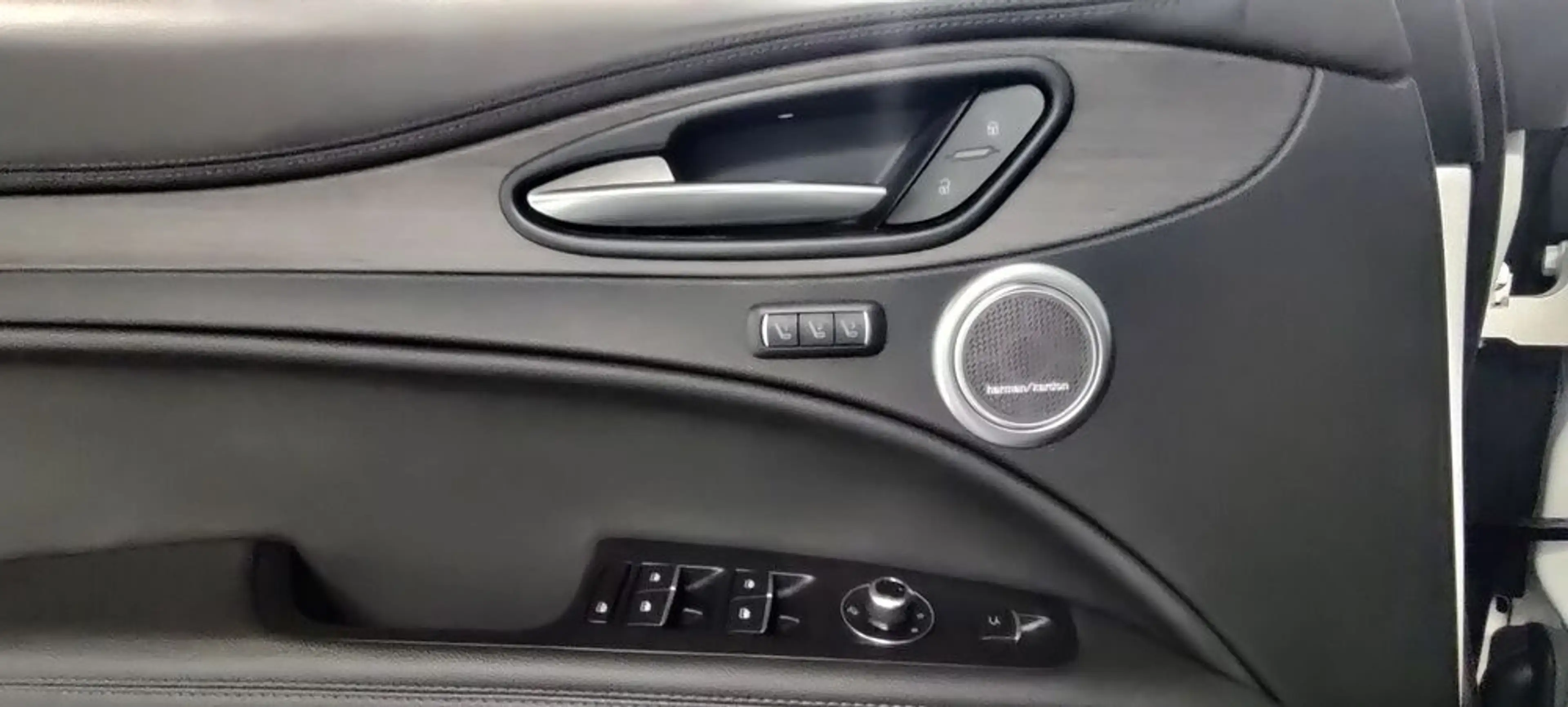 Alfa Romeo Stelvio Veloce 2,2 16V 210 AT8 Q4 — photo 12