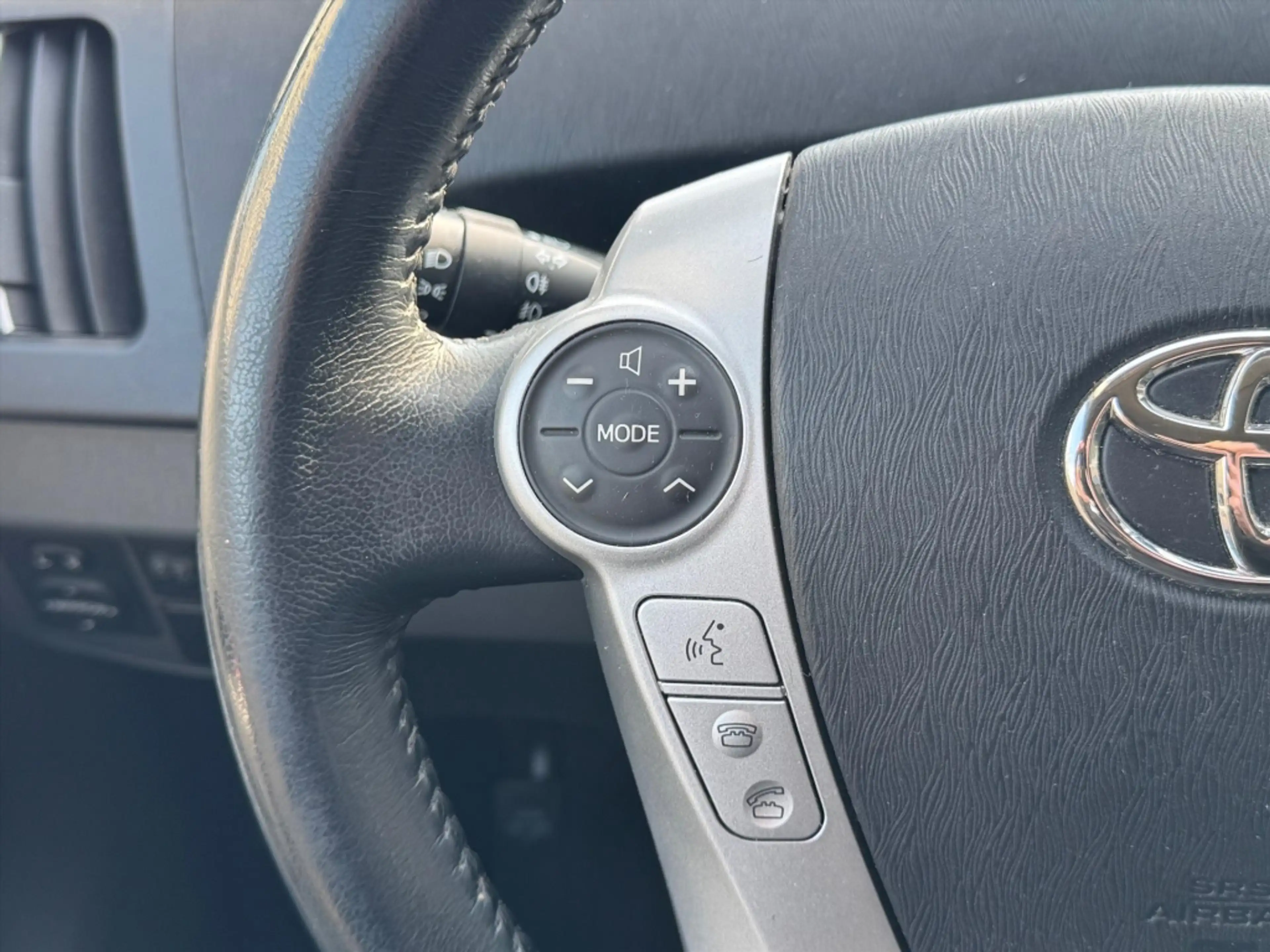 Toyota Prius 1.8 Full Hybrid Aspiration | Head up display, 17 i — photo 14