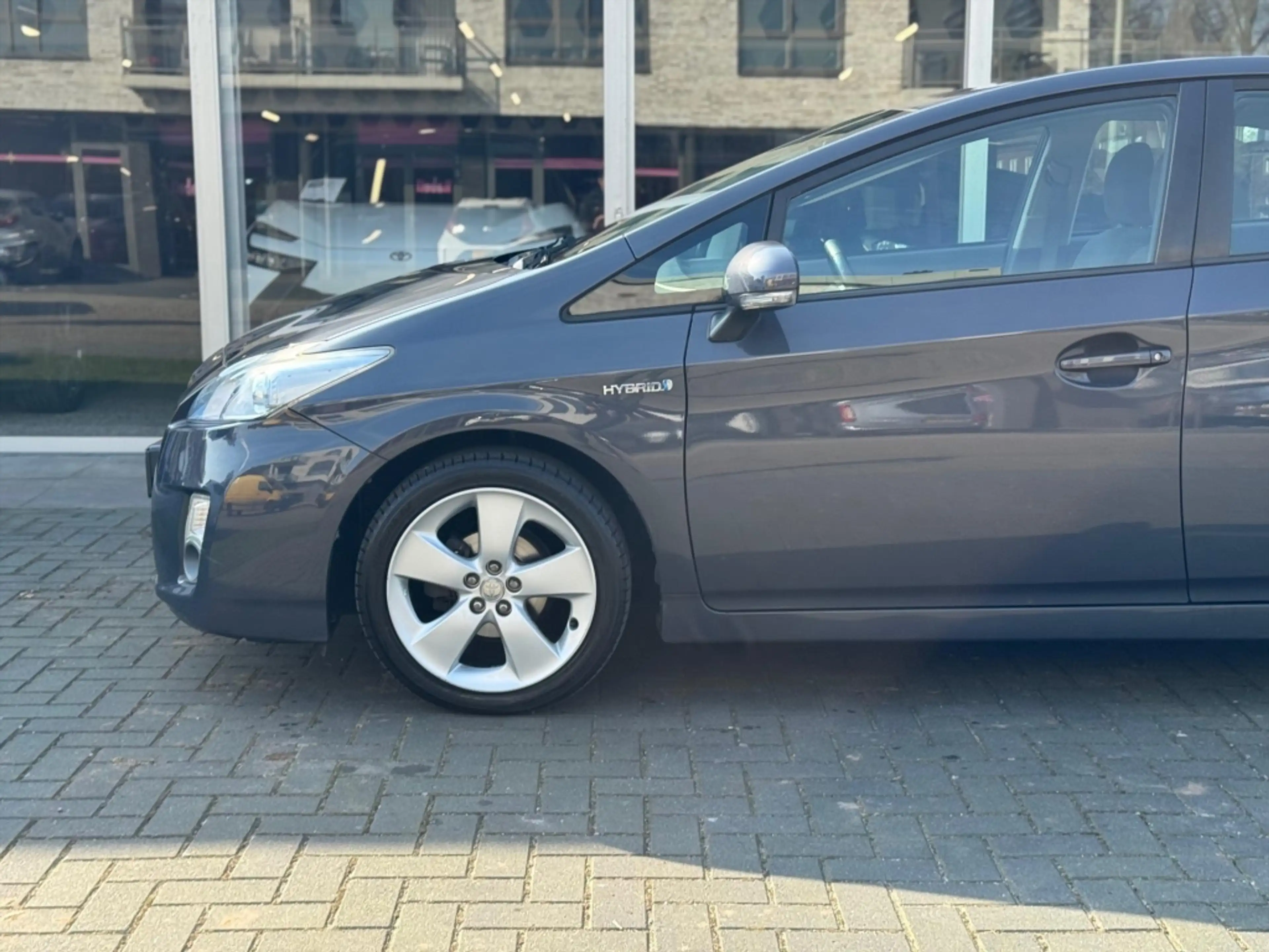 Toyota Prius 1.8 Full Hybrid Aspiration | Head up display, 17 i — photo 9