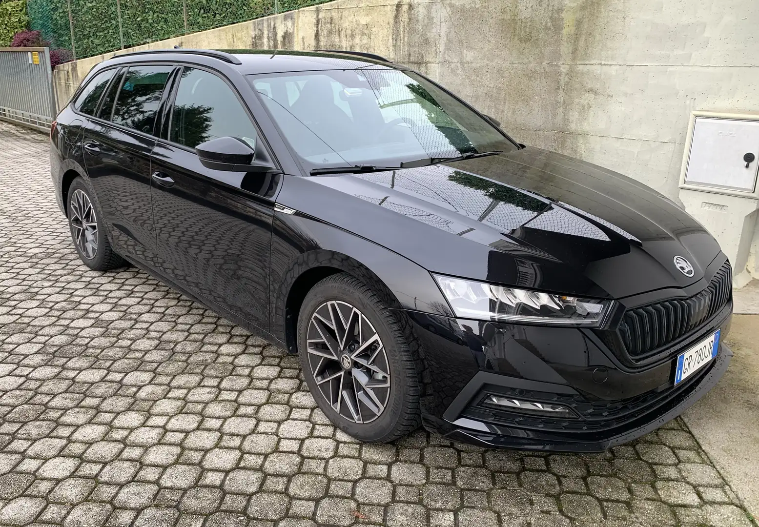 Skoda Octavia Wagon 2.0 tdi evo Sportline 150cv dsg Nero - 2