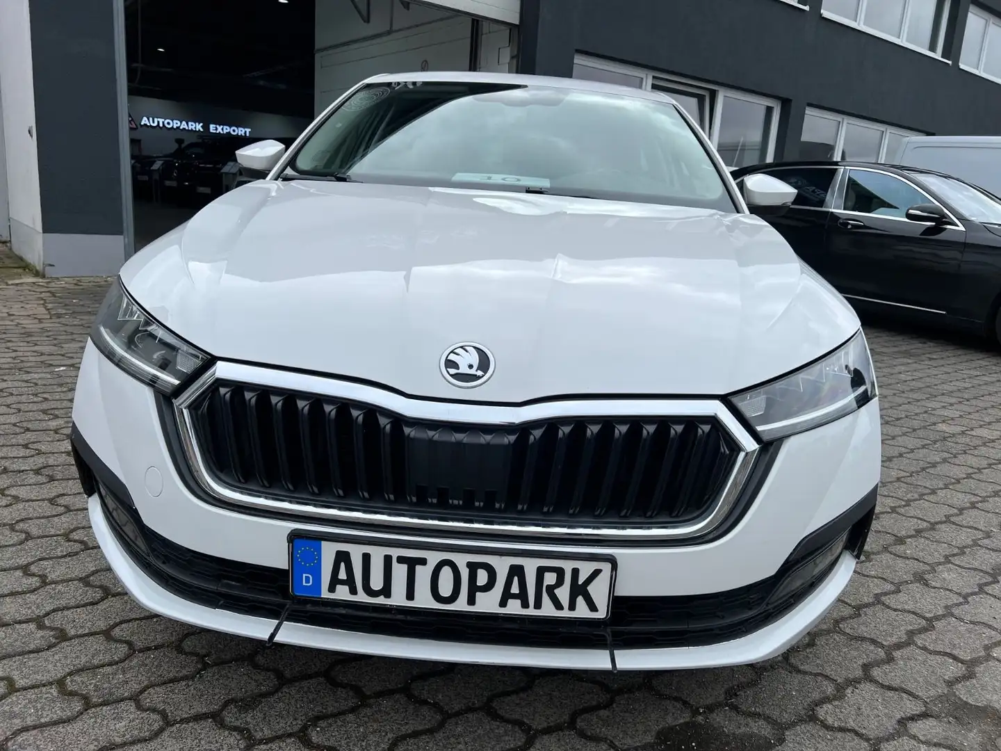 Skoda Octavia Lim. Ambition 2.0 TDI*1.HD*40xVerfügbar* Blanc - 2